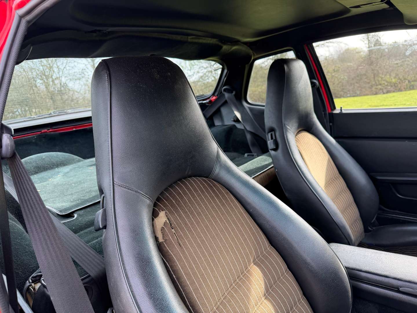 <p>1988 PORSCHE 944S</p>