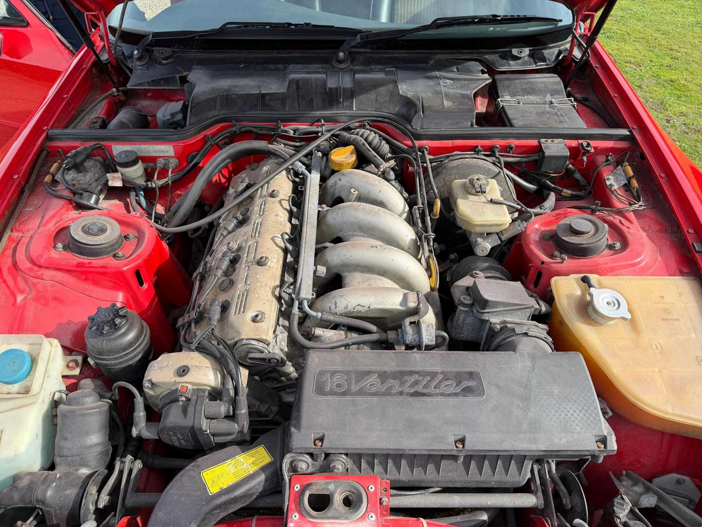 <p>1988 PORSCHE 944S</p>