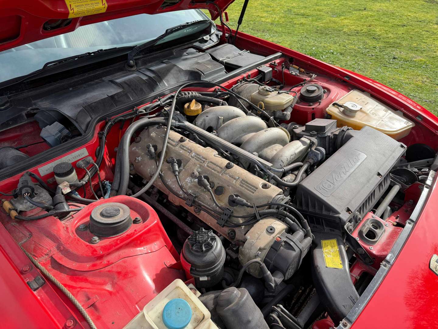 <p>1988 PORSCHE 944S</p>