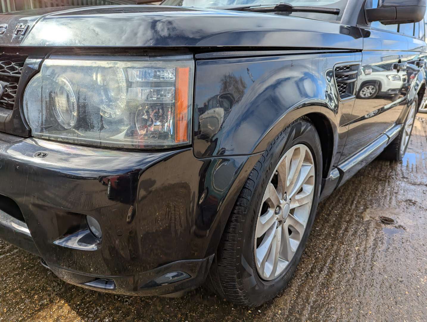 <p>2009 RANGE ROVER SPORT HSE TDV6 AUTO</p>
