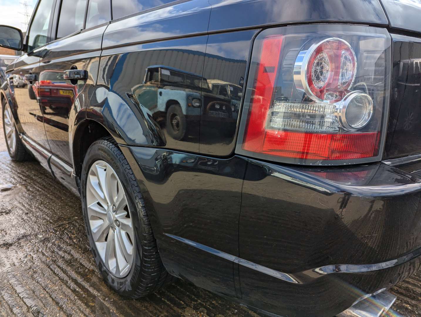 <p>2009 RANGE ROVER SPORT HSE TDV6 AUTO</p>