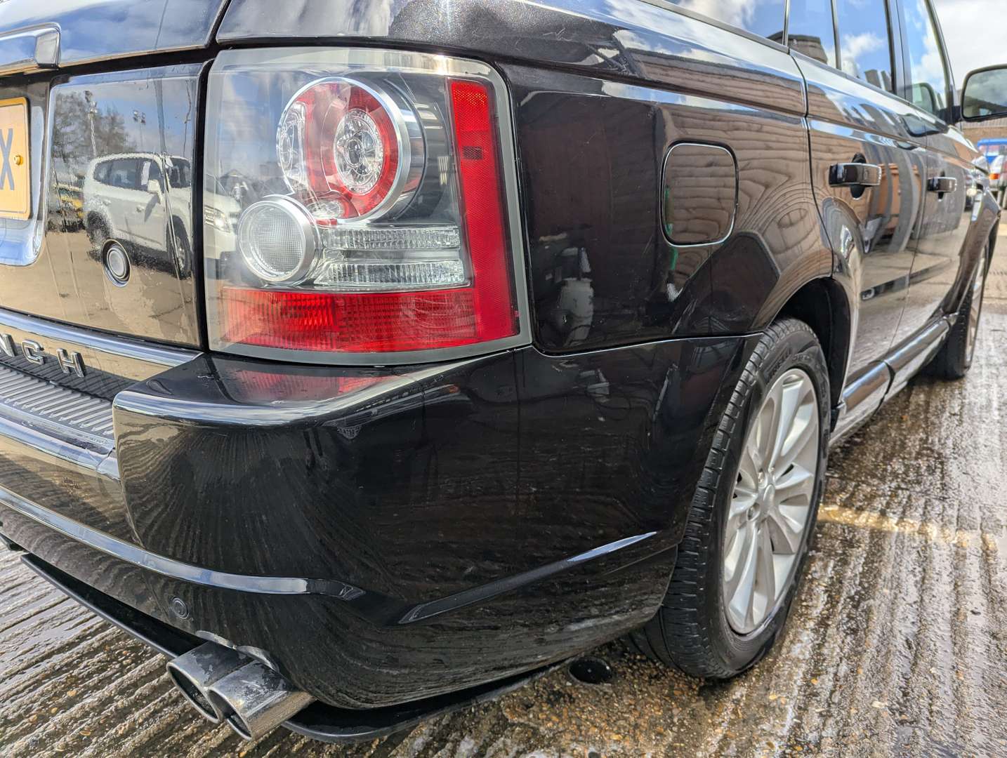 <p>2009 RANGE ROVER SPORT HSE TDV6 AUTO</p>