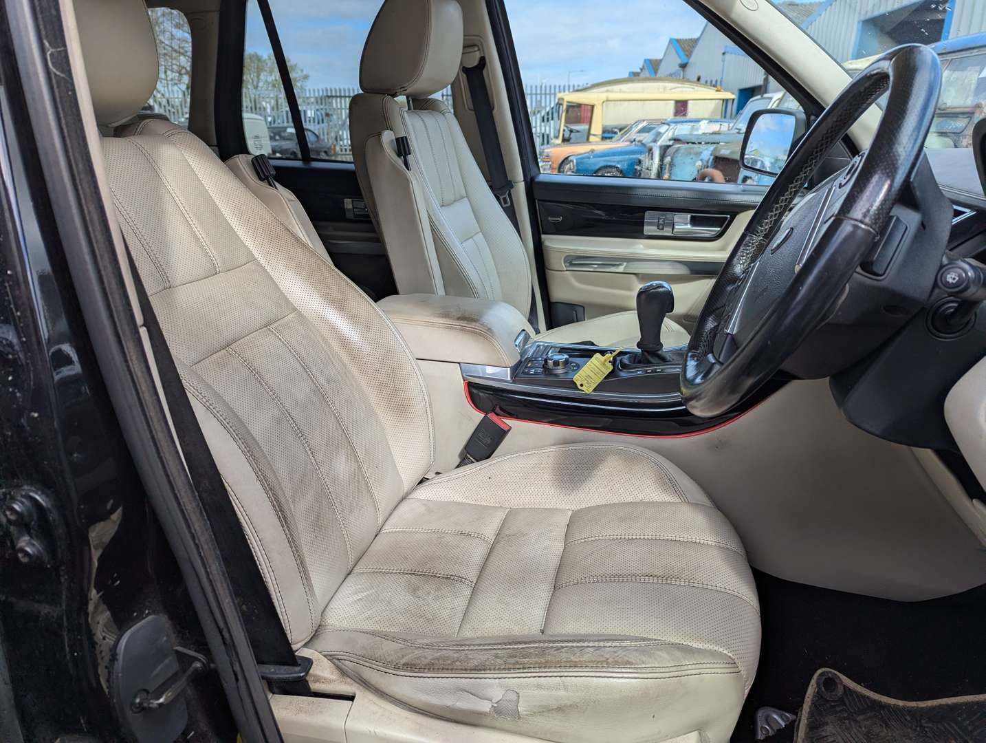 <p>2009 RANGE ROVER SPORT HSE TDV6 AUTO</p>