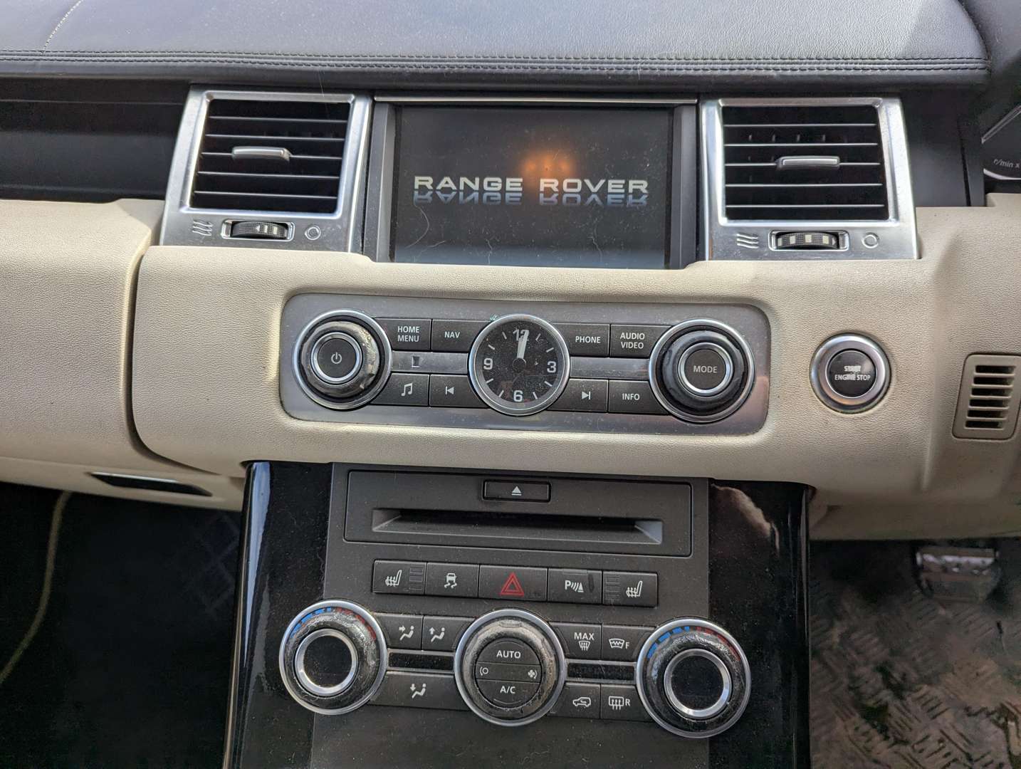 <p>2009 RANGE ROVER SPORT HSE TDV6 AUTO</p>