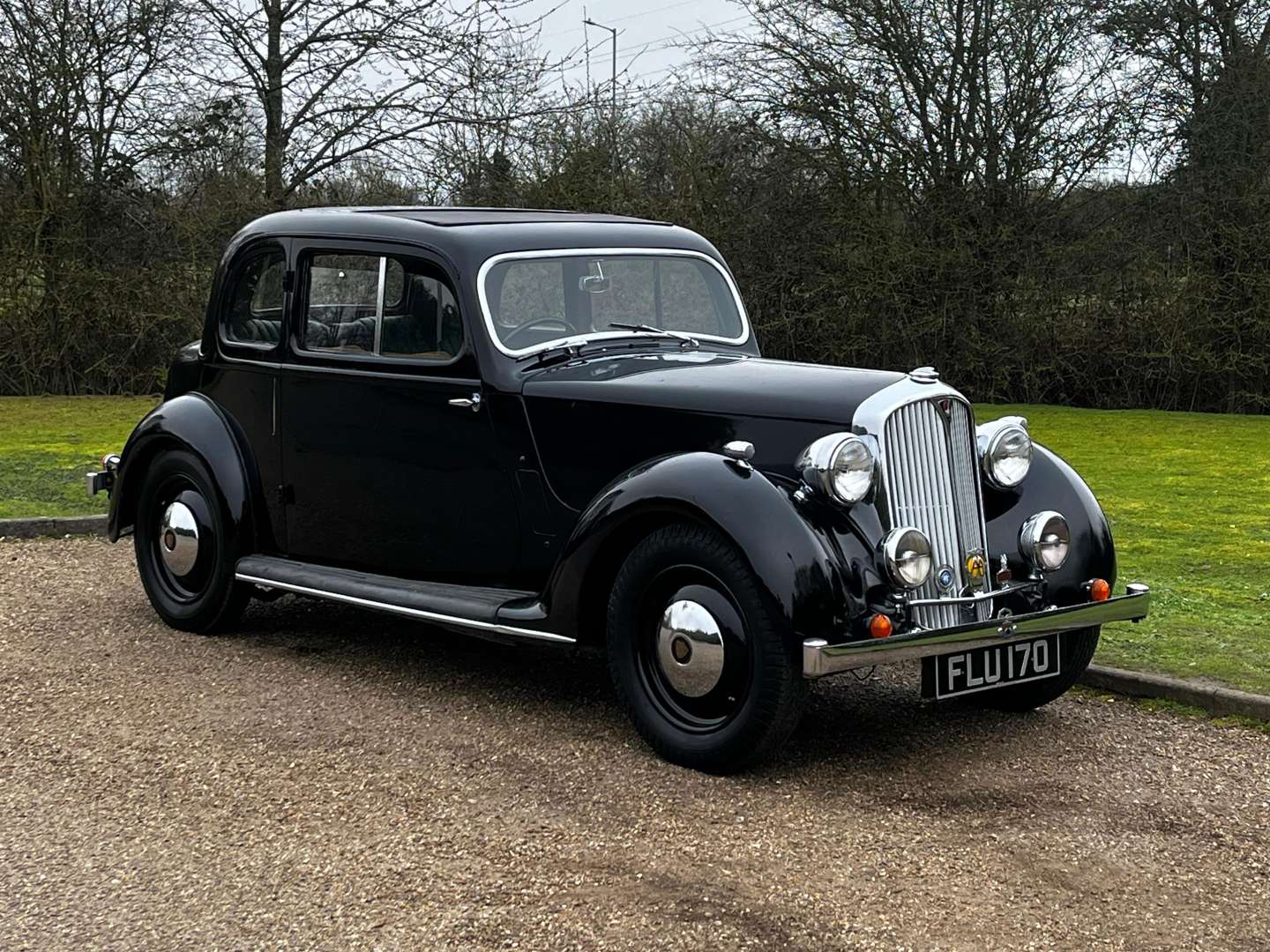<p>1939 ROVER P2 COUPE</p>