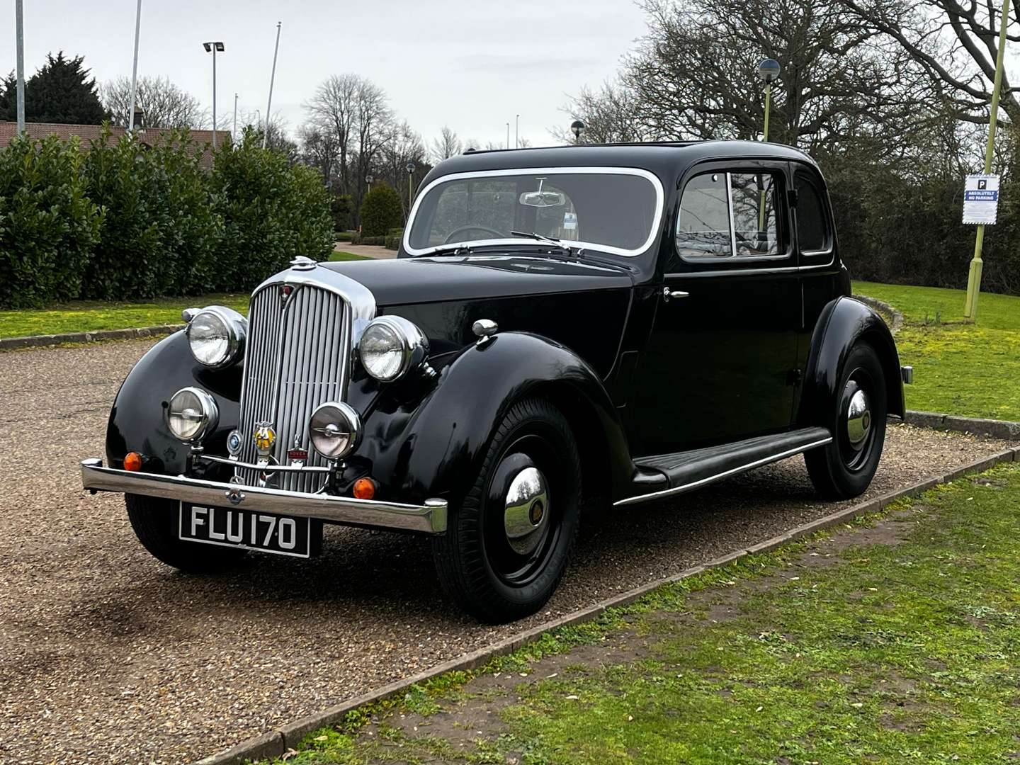 <p>1939 ROVER P2 COUPE</p>