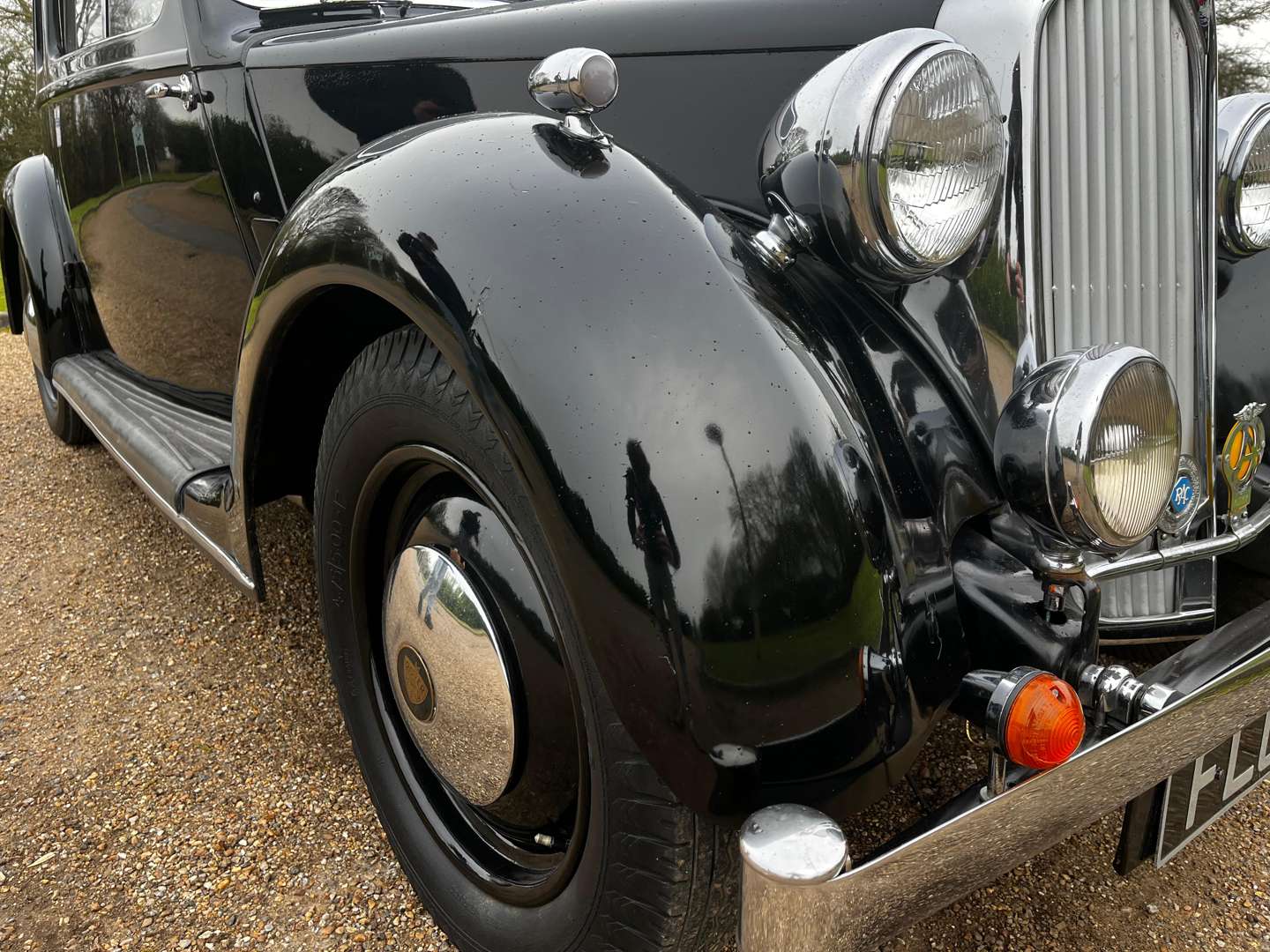 <p>1939 ROVER P2 COUPE</p>