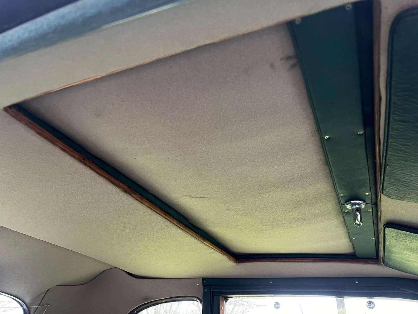 <p>1939 ROVER P2 COUPE</p>