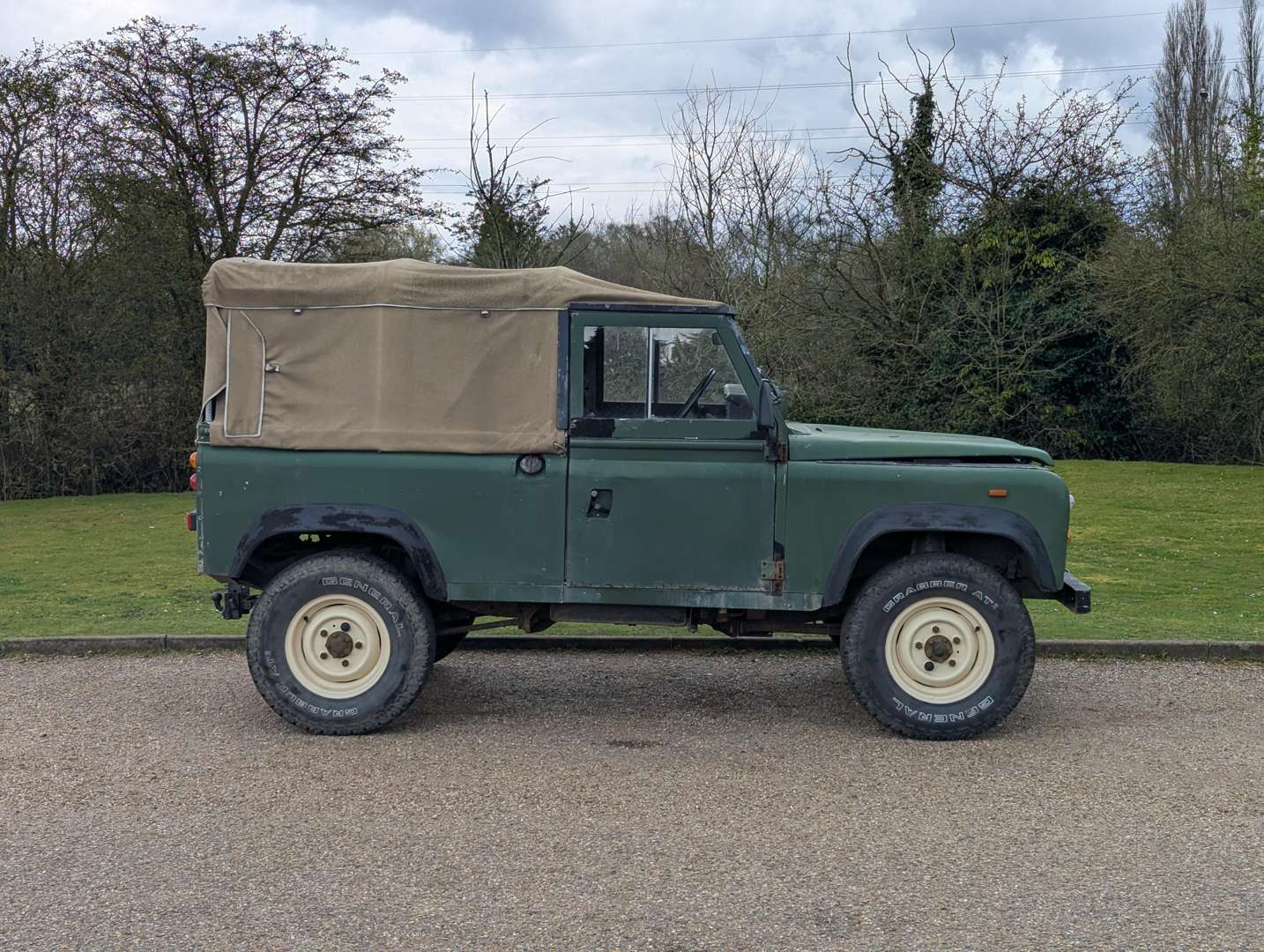 <p>1993 LAND ROVER ‘HYBRID’</p>