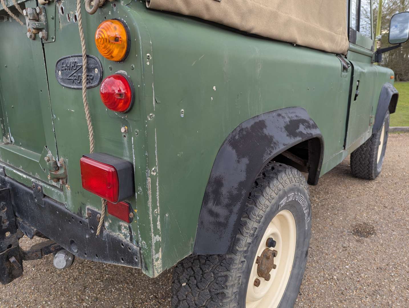 <p>1993 LAND ROVER ‘HYBRID’</p>