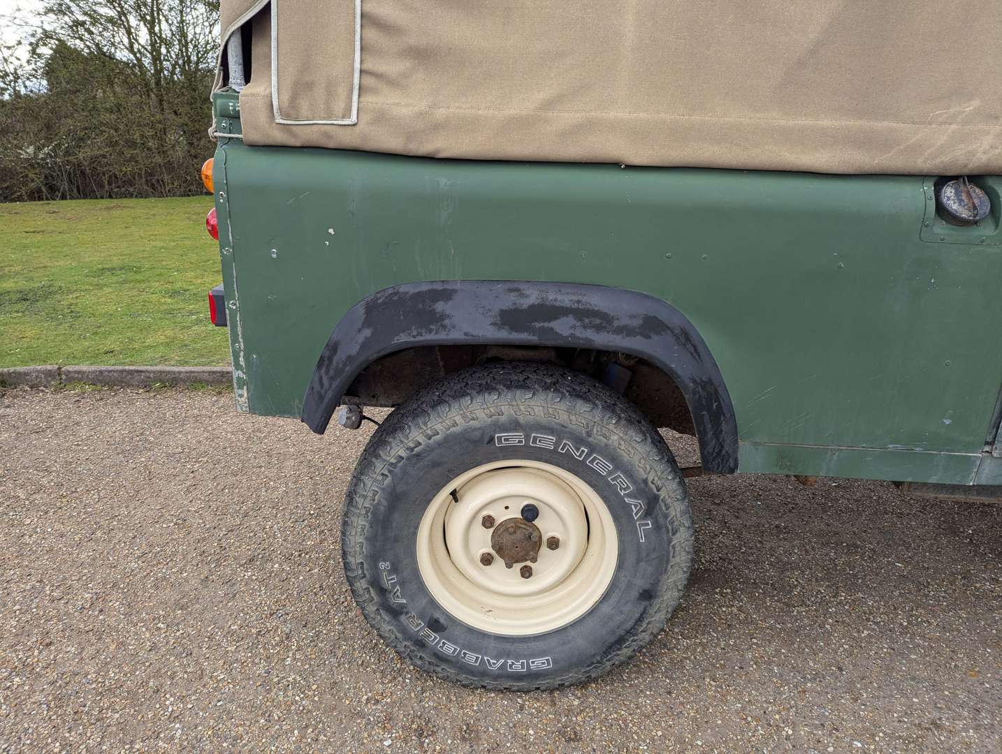 <p>1993 LAND ROVER ‘HYBRID’</p>