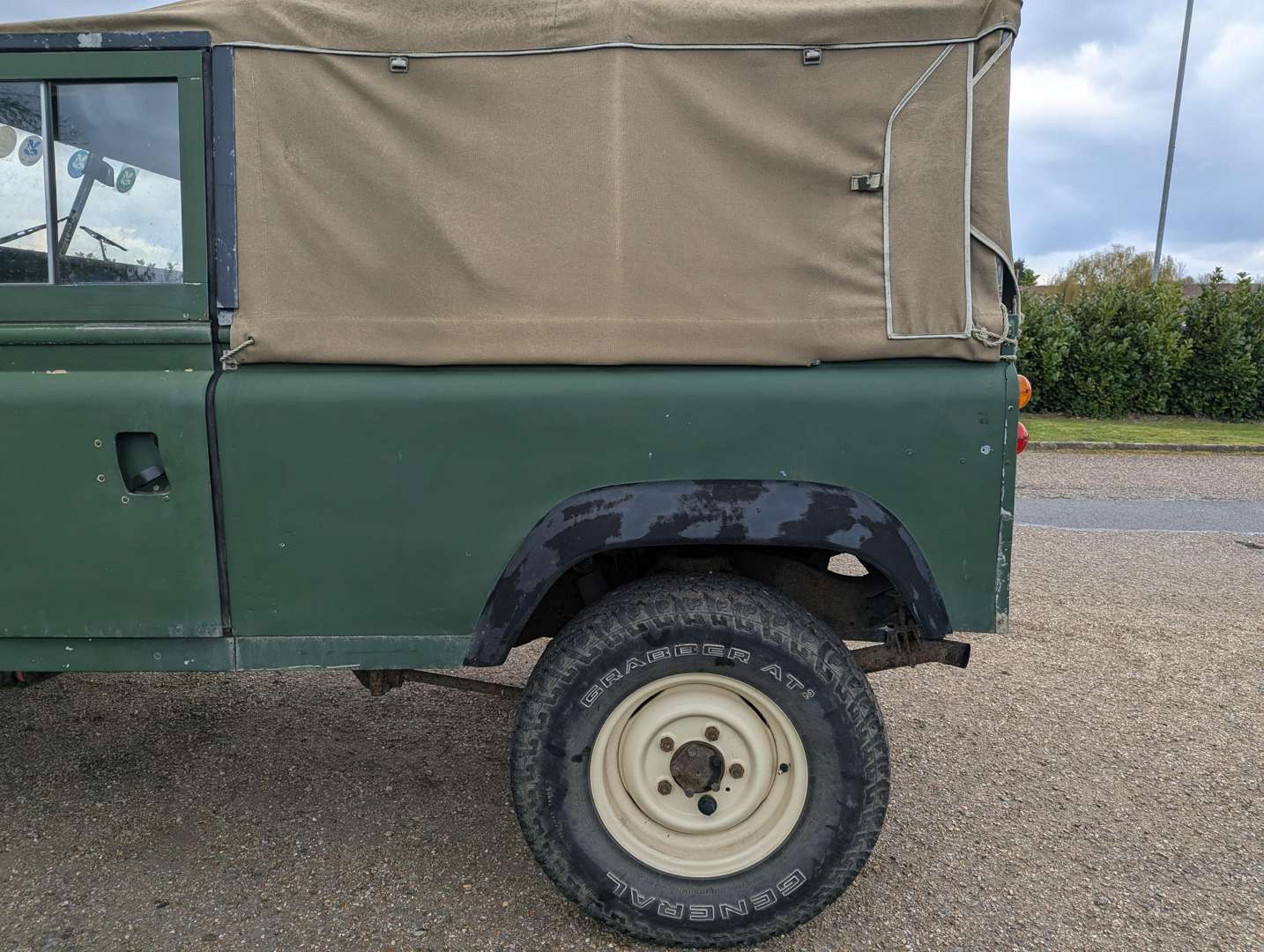 <p>1993 LAND ROVER ‘HYBRID’</p>