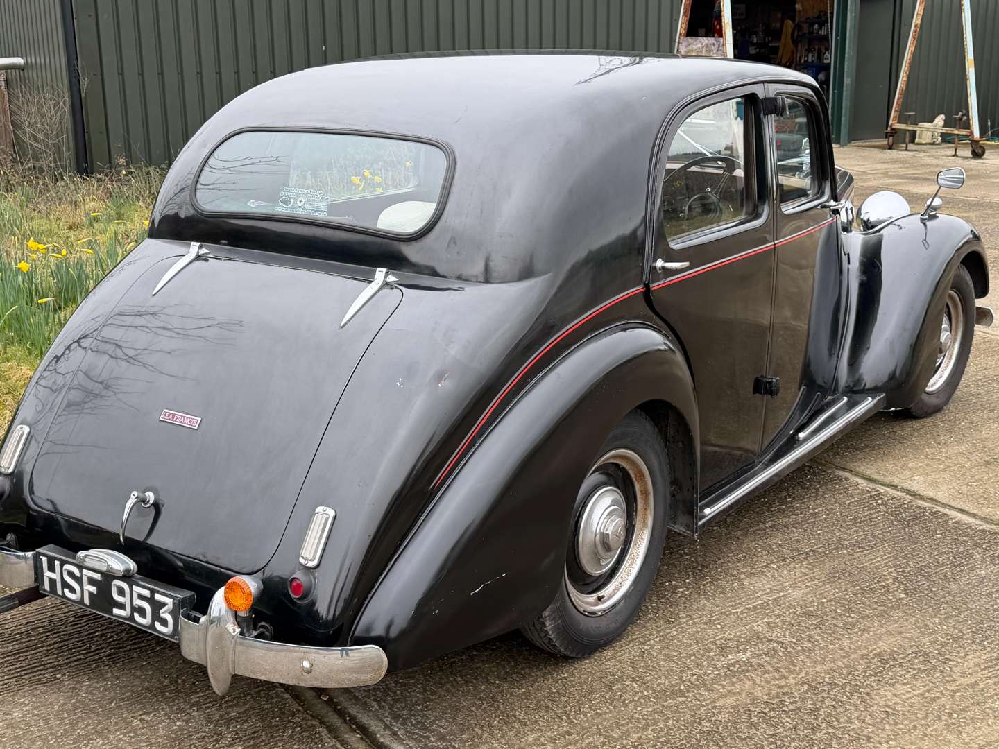 <p>1950 LEA FRANCIS SALOON</p>