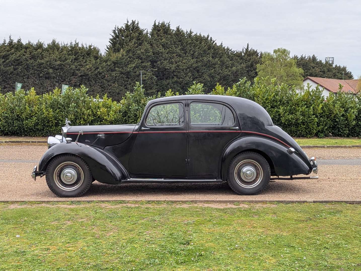 <p>1950 LEA FRANCIS 4-LIGHT SALOON</p>