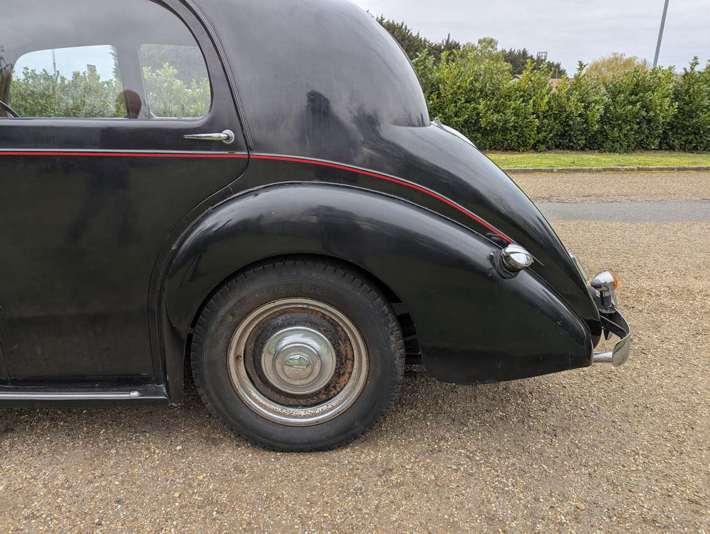 <p>1950 LEA FRANCIS 4-LIGHT SALOON</p>