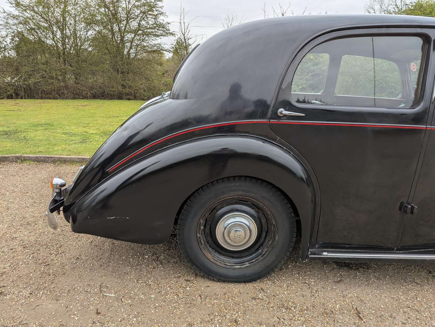 <p>1950 LEA FRANCIS 4-LIGHT SALOON</p>