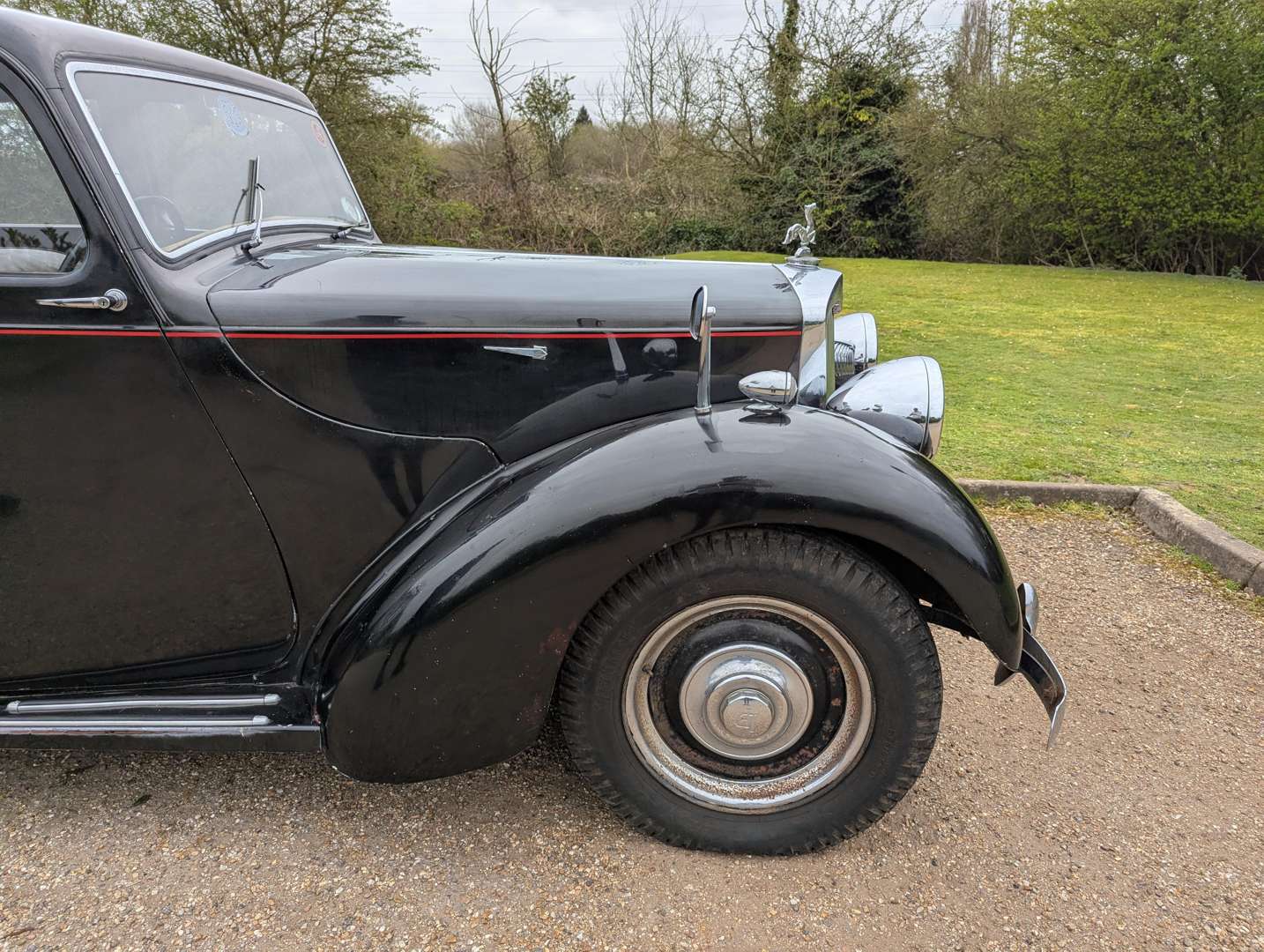 <p>1950 LEA FRANCIS 4-LIGHT SALOON</p>