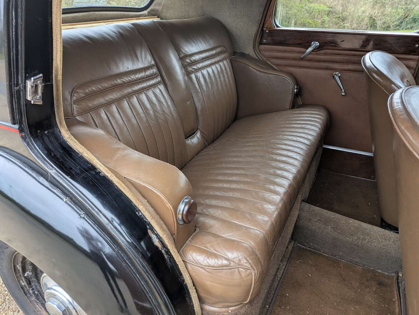 <p>1950 LEA FRANCIS 4-LIGHT SALOON</p>