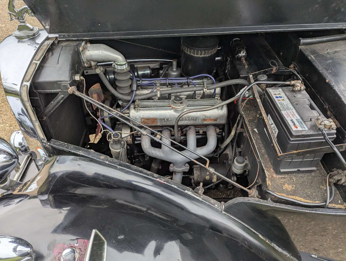 <p>1950 LEA FRANCIS 4-LIGHT SALOON</p>