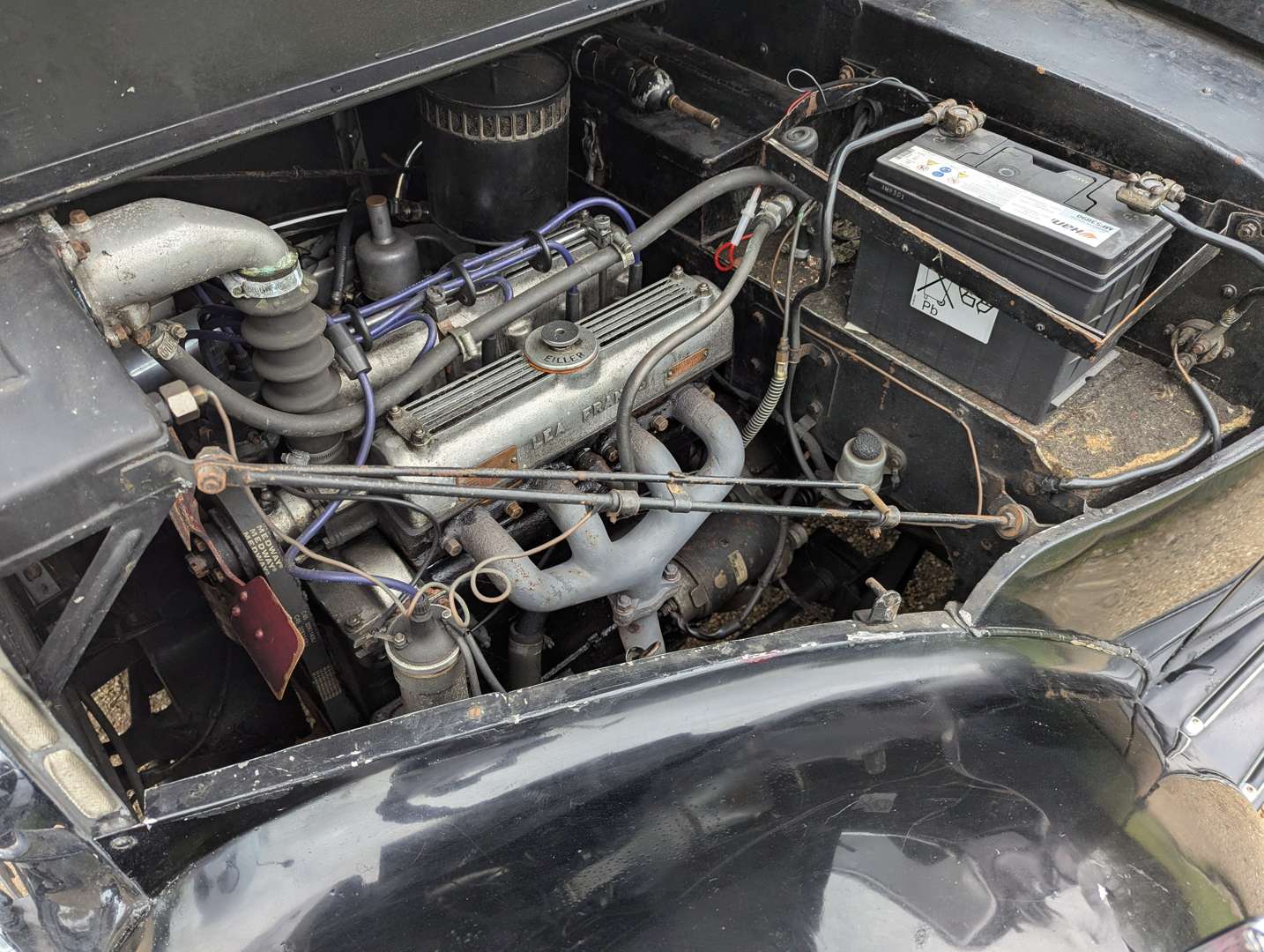 <p>1950 LEA FRANCIS 4-LIGHT SALOON</p>