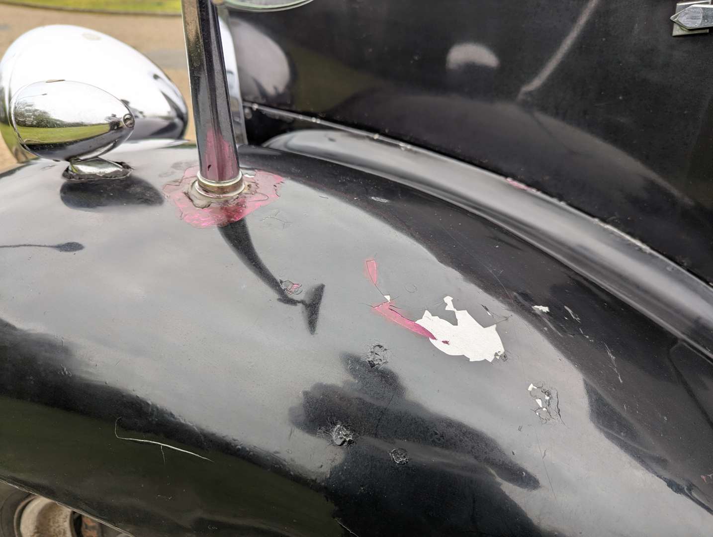 <p>1950 LEA FRANCIS 4-LIGHT SALOON</p>