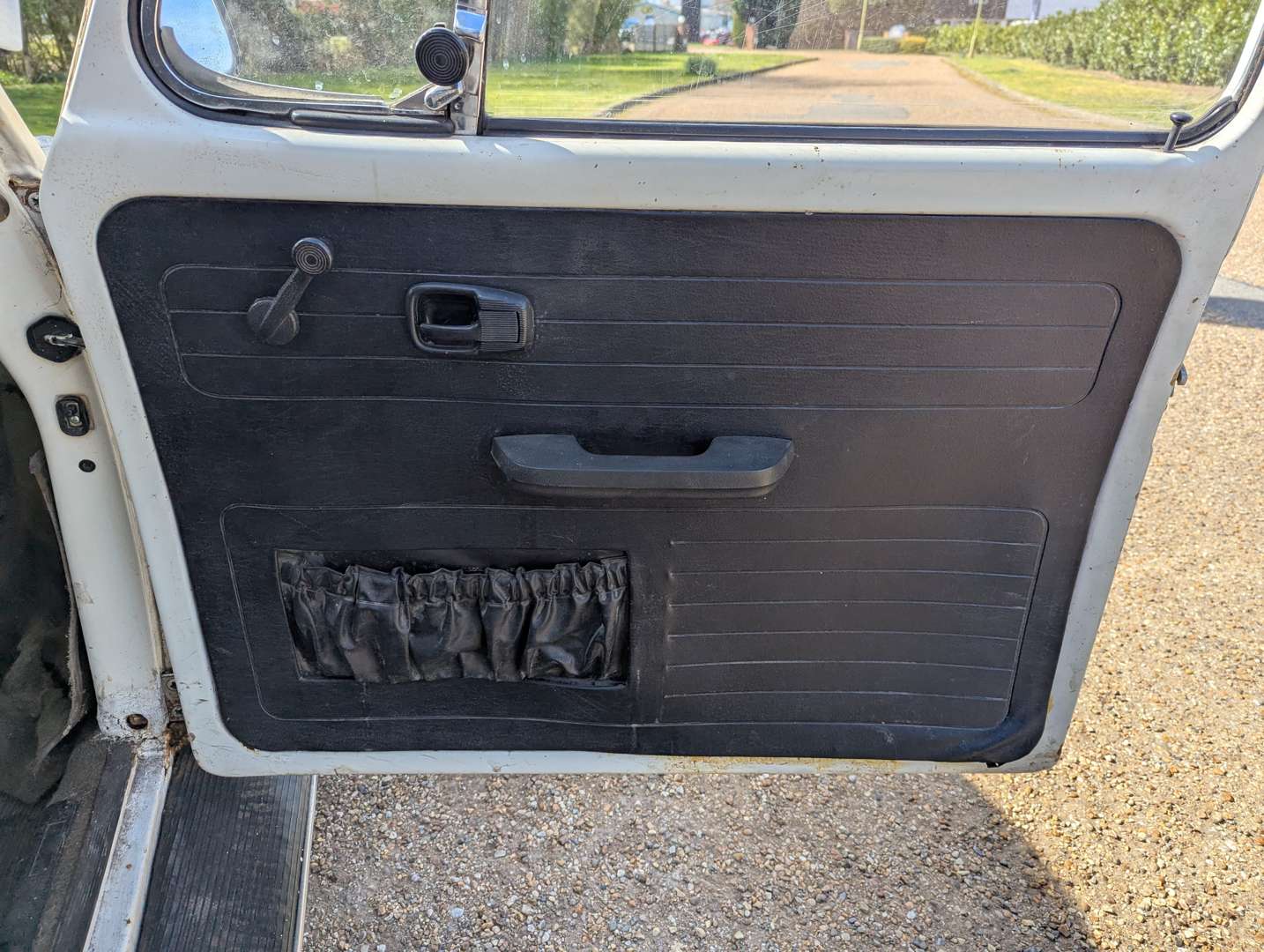 <p>1973 VW BEETLE 1300</p>