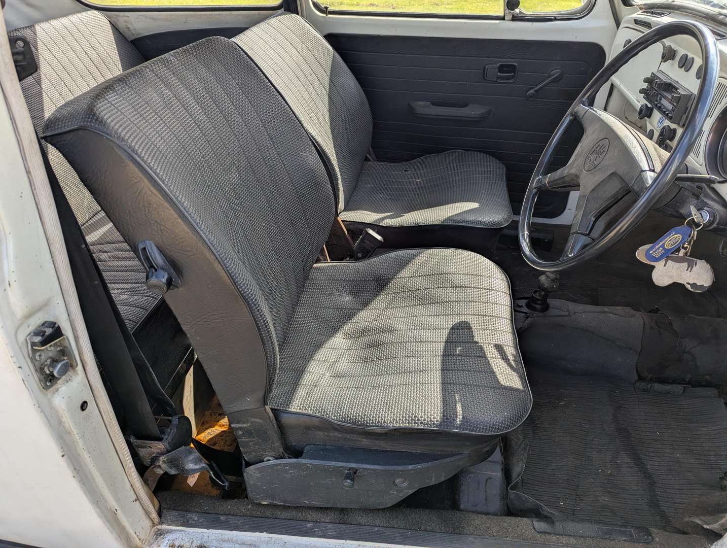 <p>1973 VW BEETLE 1300</p>