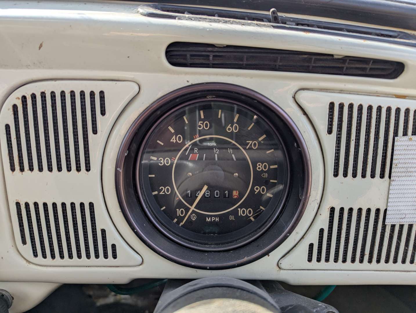 <p>1973 VW BEETLE 1300</p>