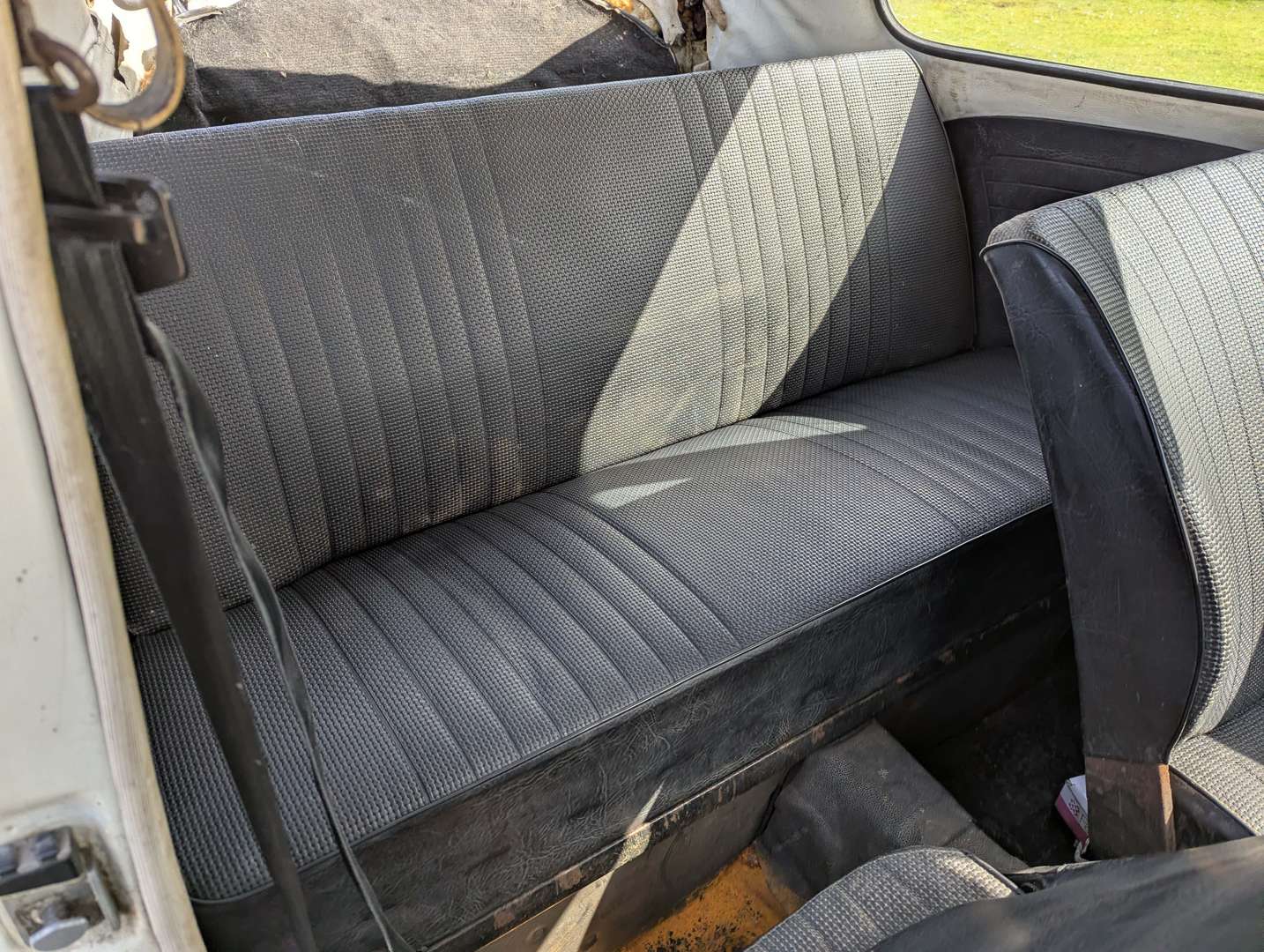 <p>1973 VW BEETLE 1300</p>