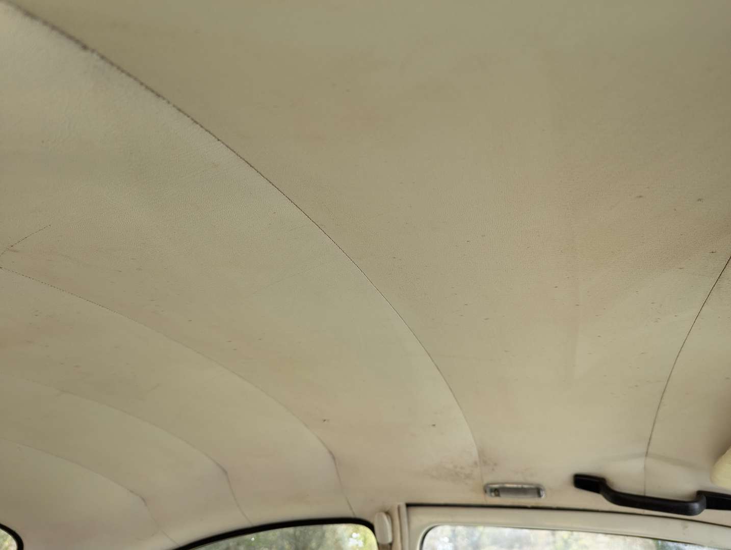 <p>1973 VW BEETLE 1300</p>