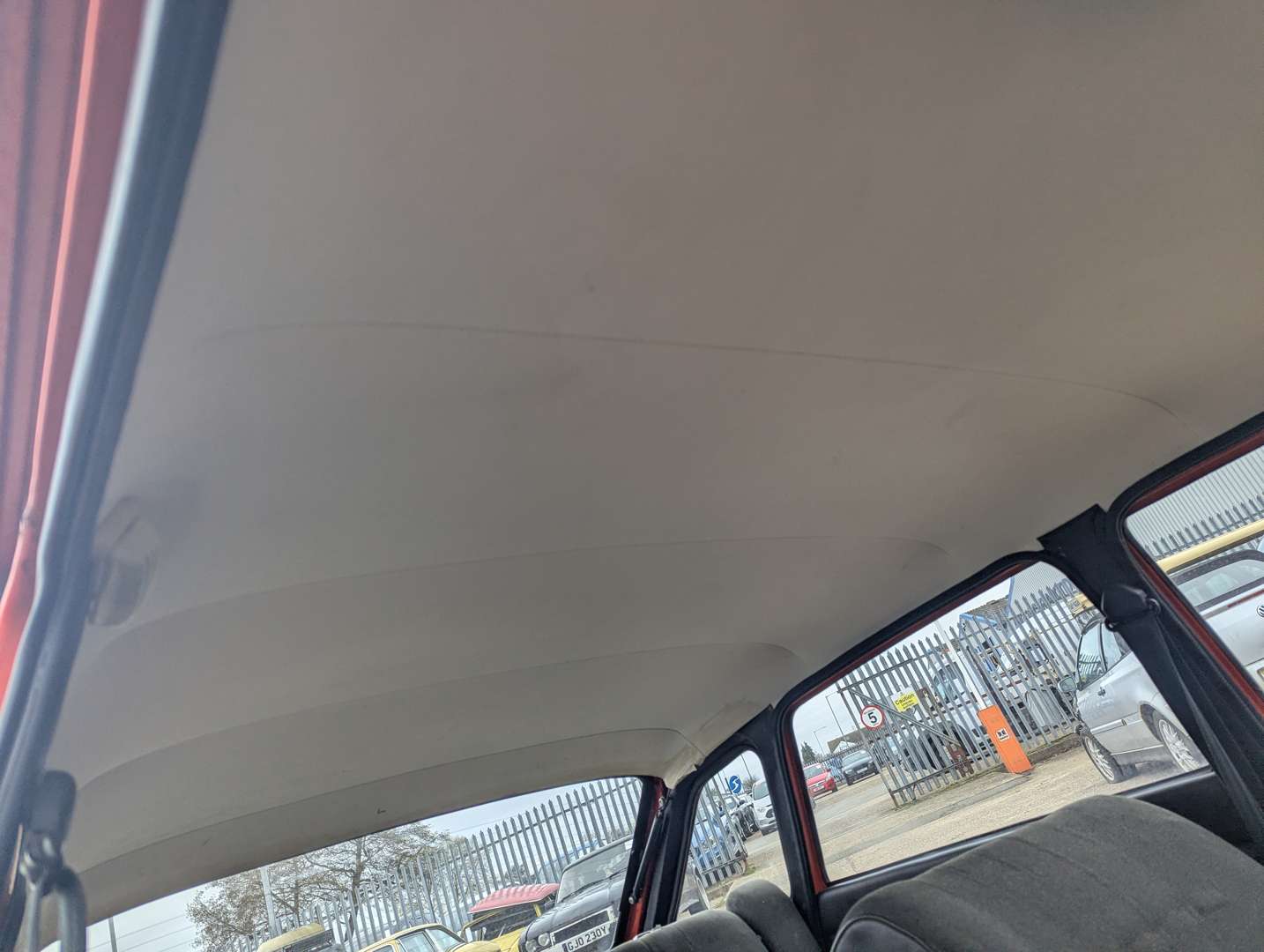 <p>1981 AUSTIN MAXI 2</p>