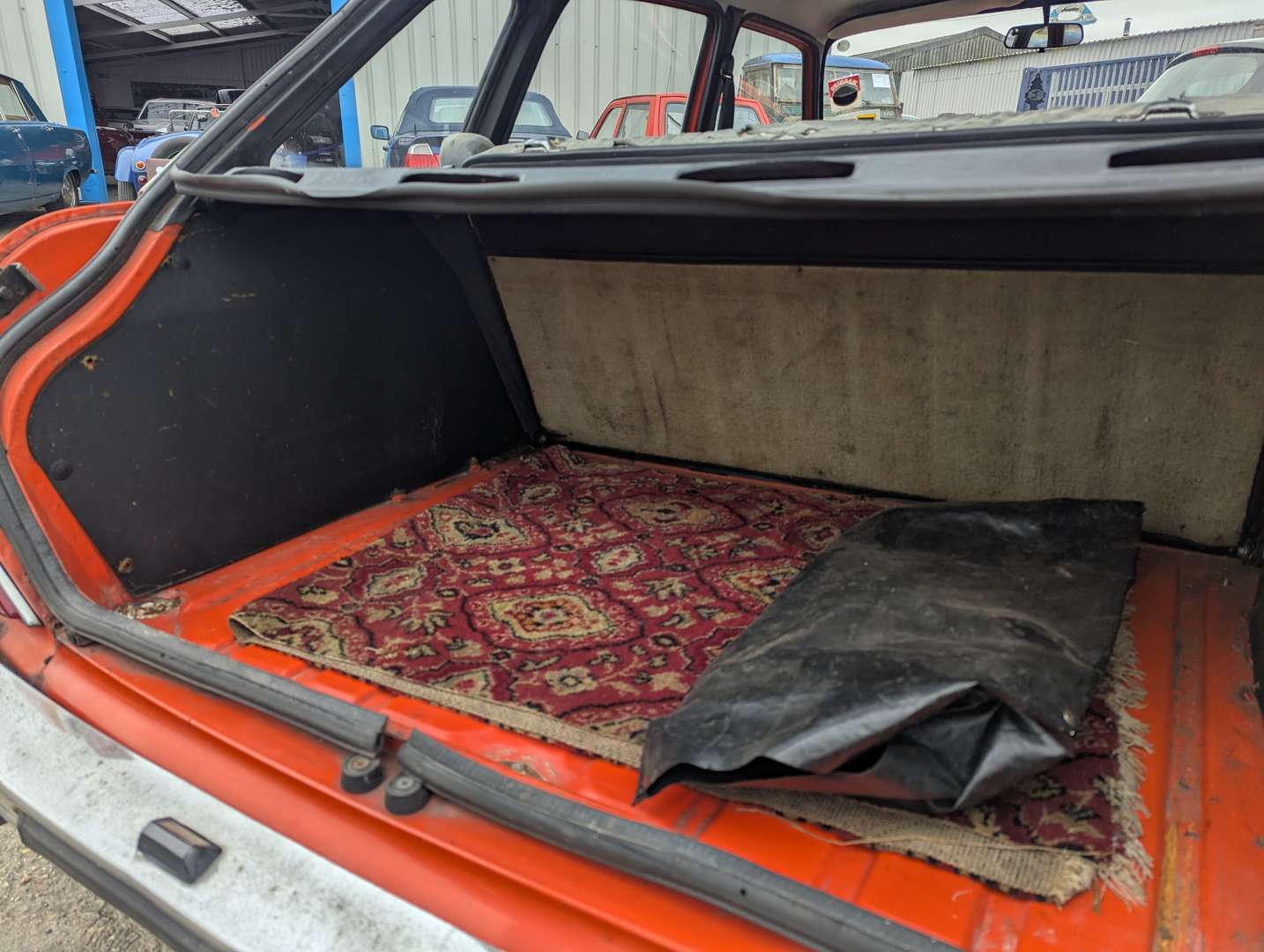 <p>1981 AUSTIN MAXI 2</p>