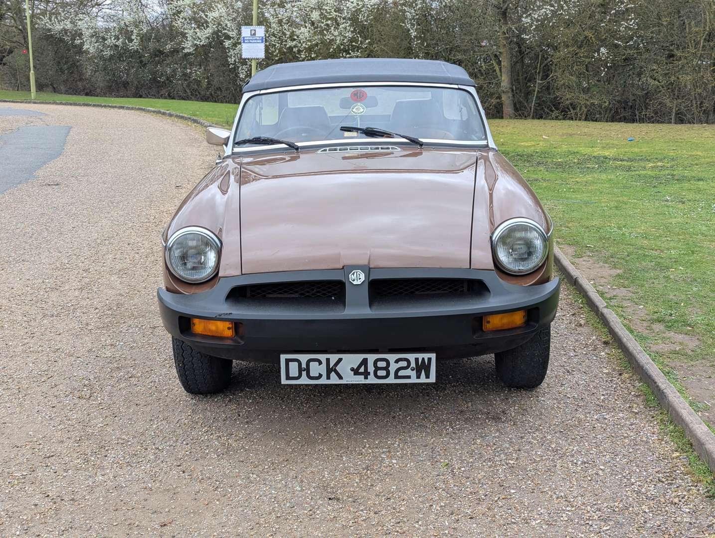 <p>1980 MG B ROADSTER</p>
