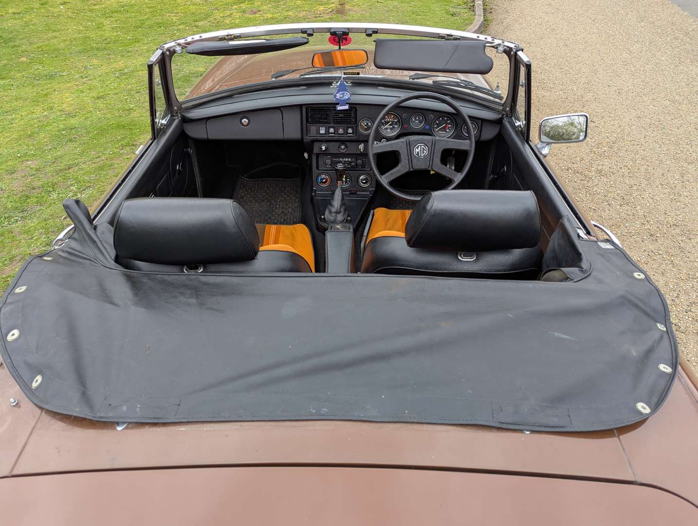 <p>1980 MG B ROADSTER</p>