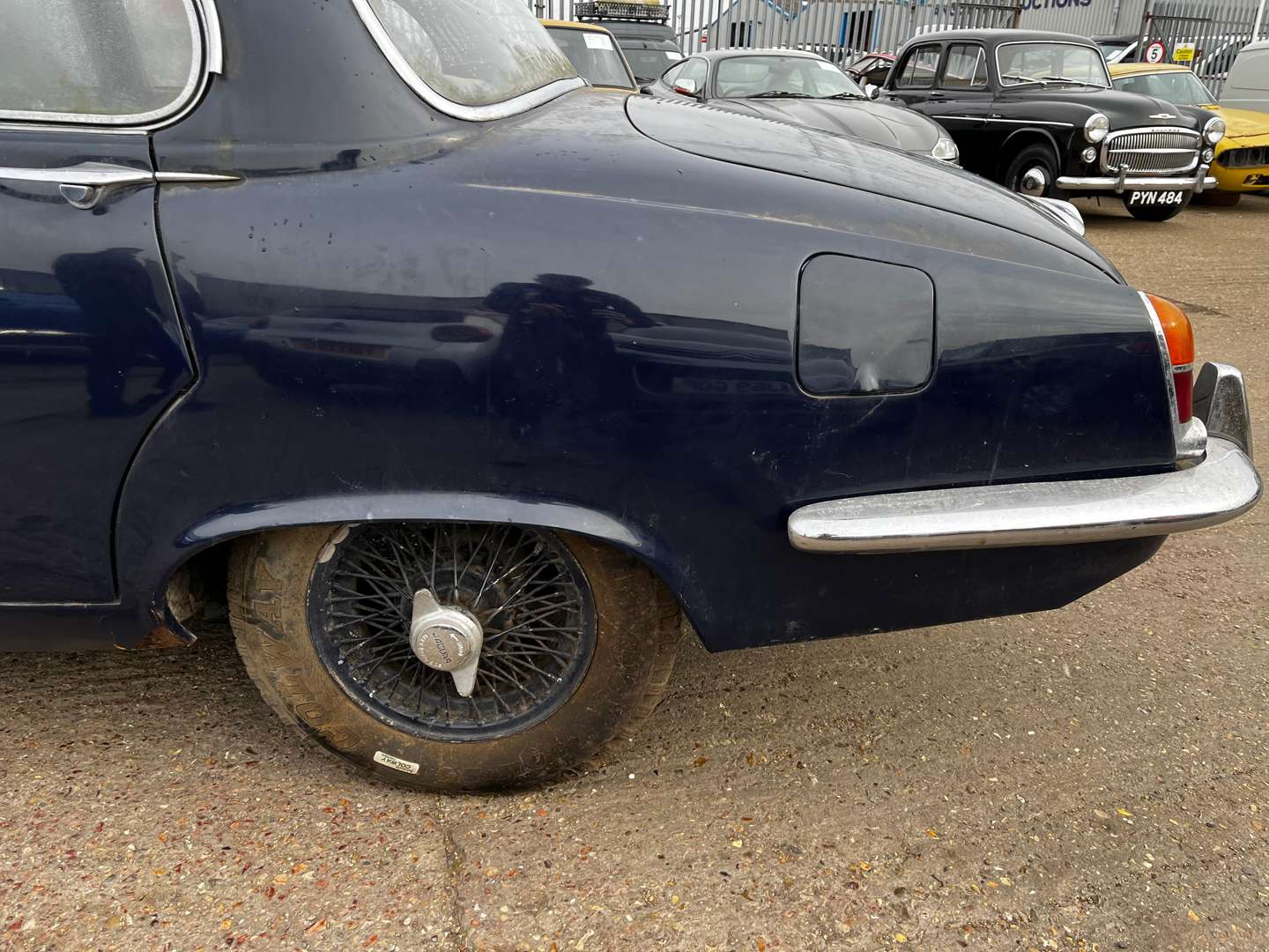 <p>1965 JAGUAR 3.8 S-TYPE</p>