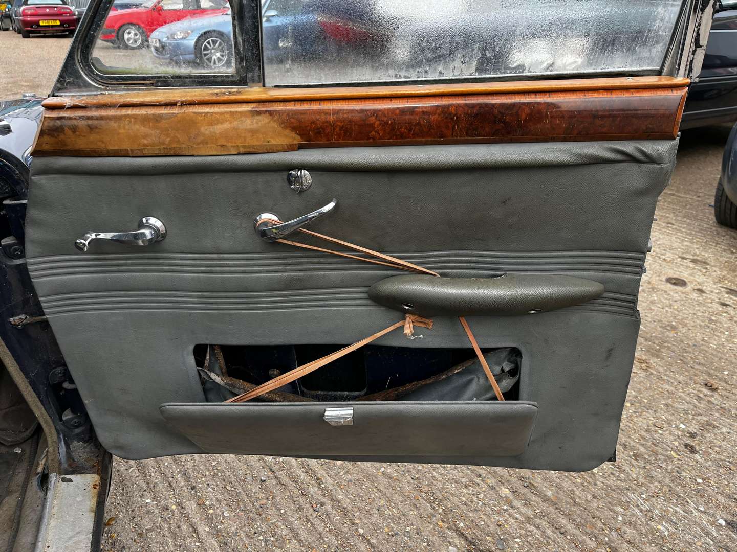 <p>1965 JAGUAR 3.8 S-TYPE</p>