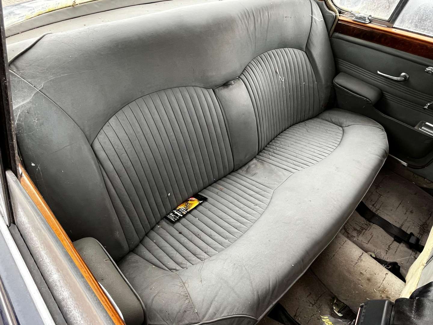 <p>1965 JAGUAR 3.8 S-TYPE</p>