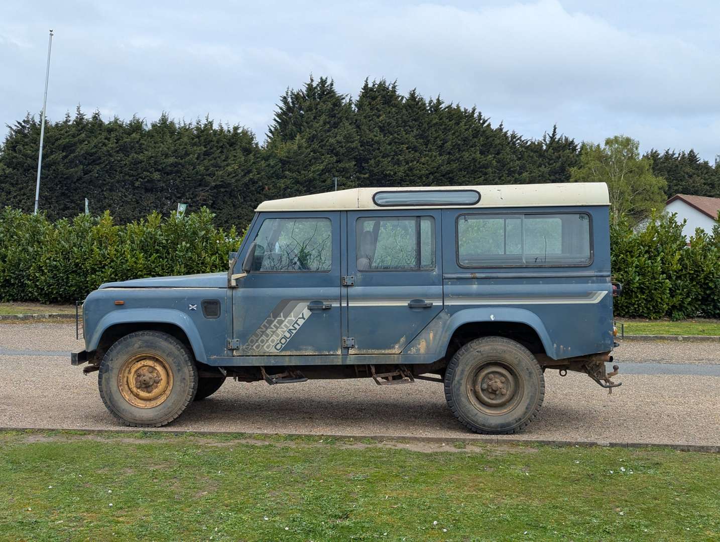 <p>1989 LAND ROVER ONE TEN COUNTY D TURBO</p>