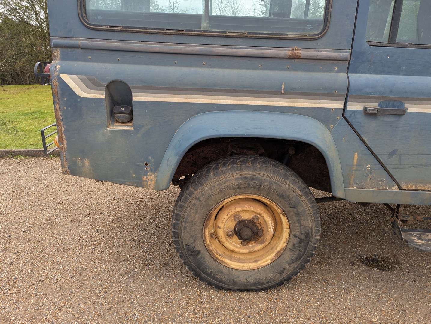 <p>1989 LAND ROVER ONE TEN COUNTY D TURBO</p>