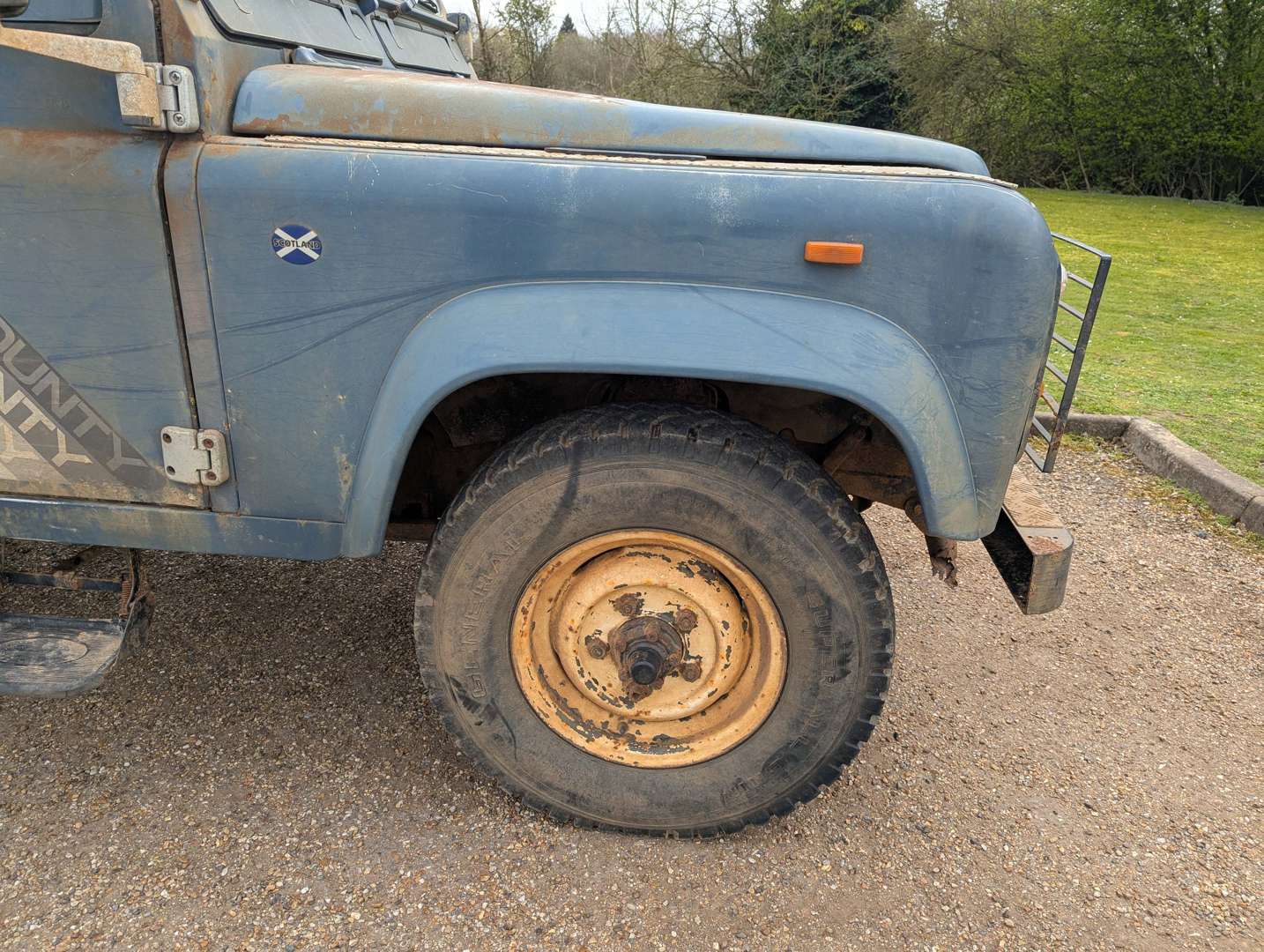 <p>1989 LAND ROVER ONE TEN COUNTY D TURBO</p>