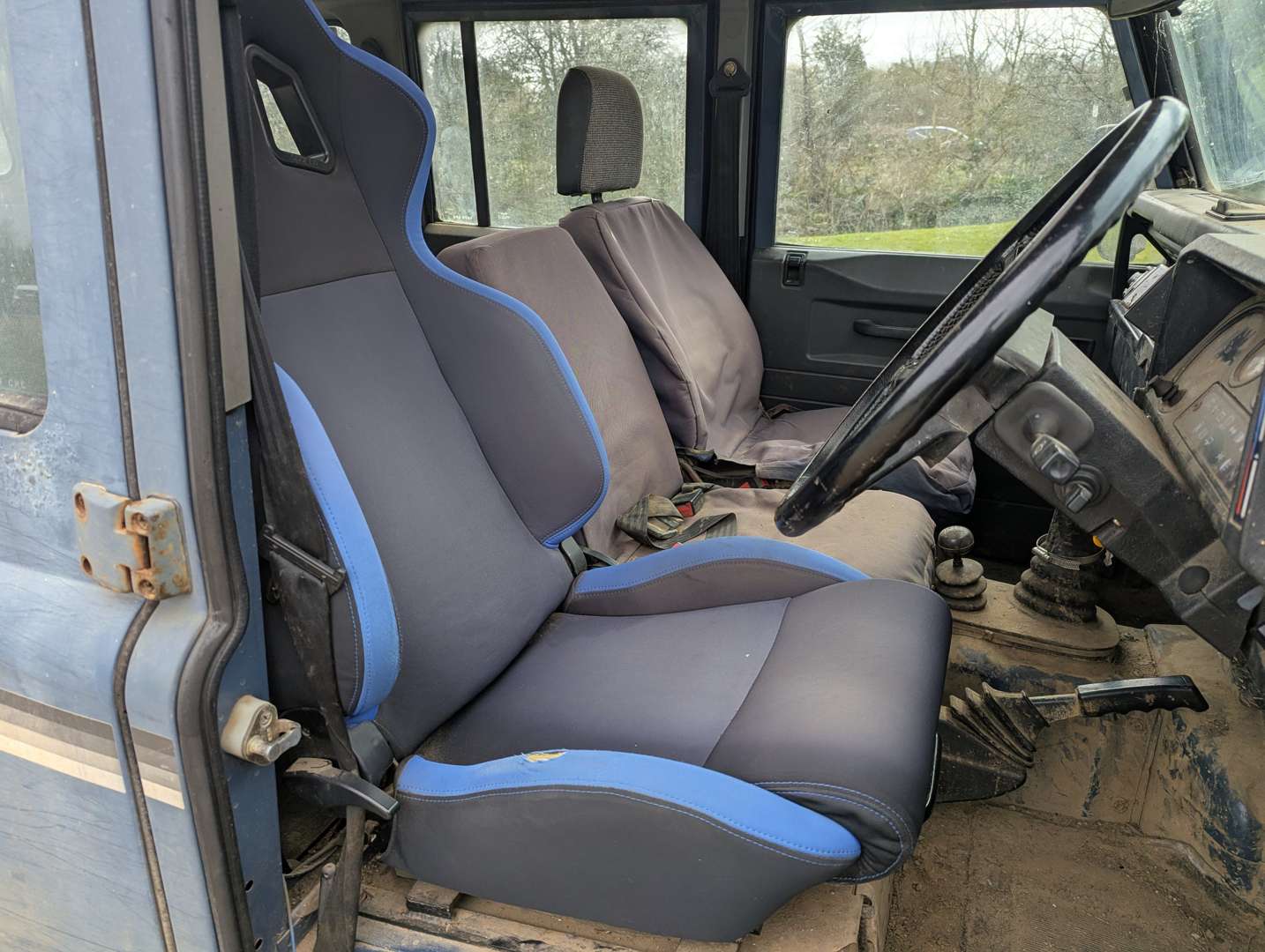 <p>1989 LAND ROVER ONE TEN COUNTY D TURBO</p>