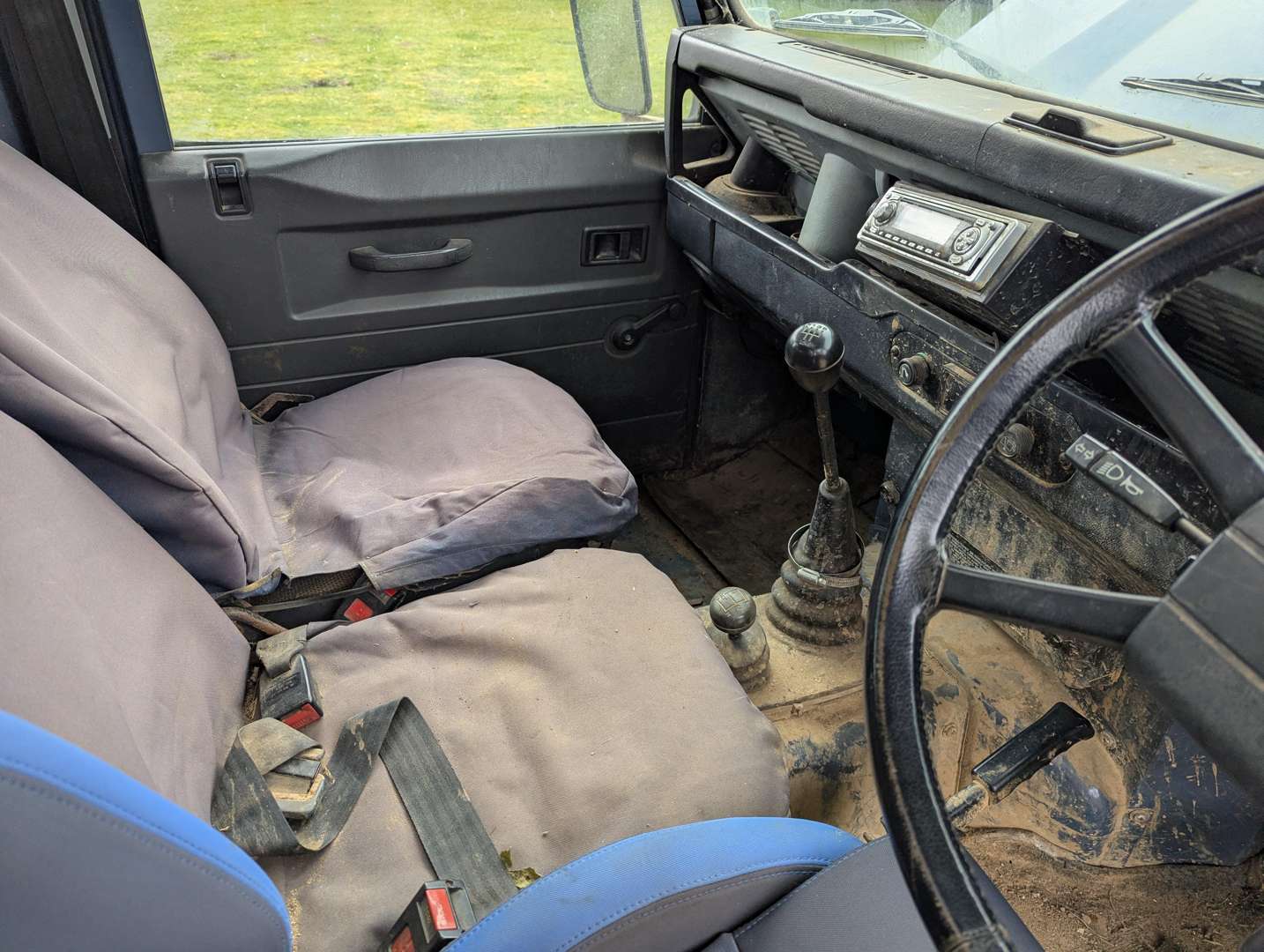 <p>1989 LAND ROVER ONE TEN COUNTY D TURBO</p>