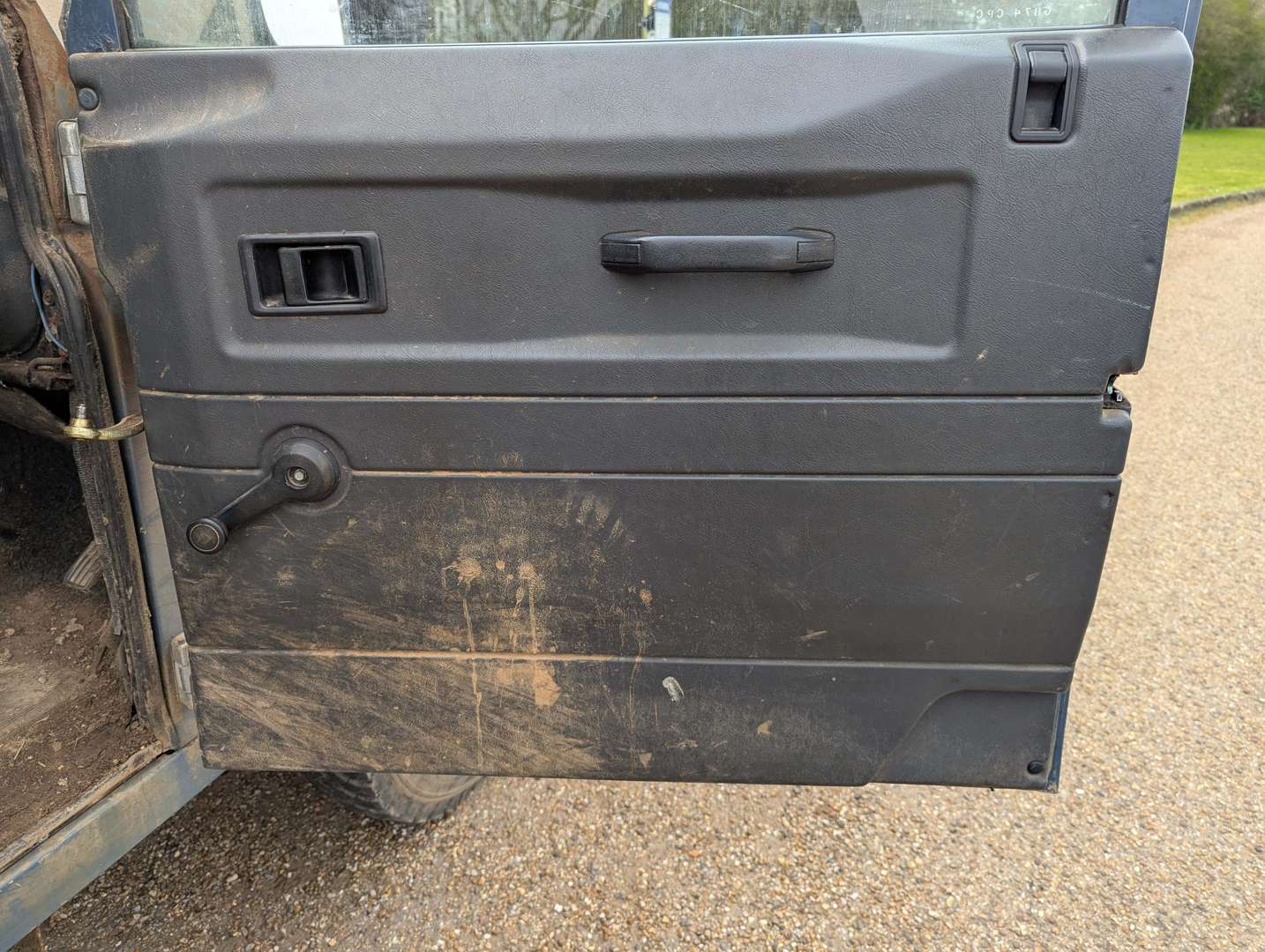 <p>1989 LAND ROVER ONE TEN COUNTY D TURBO</p>