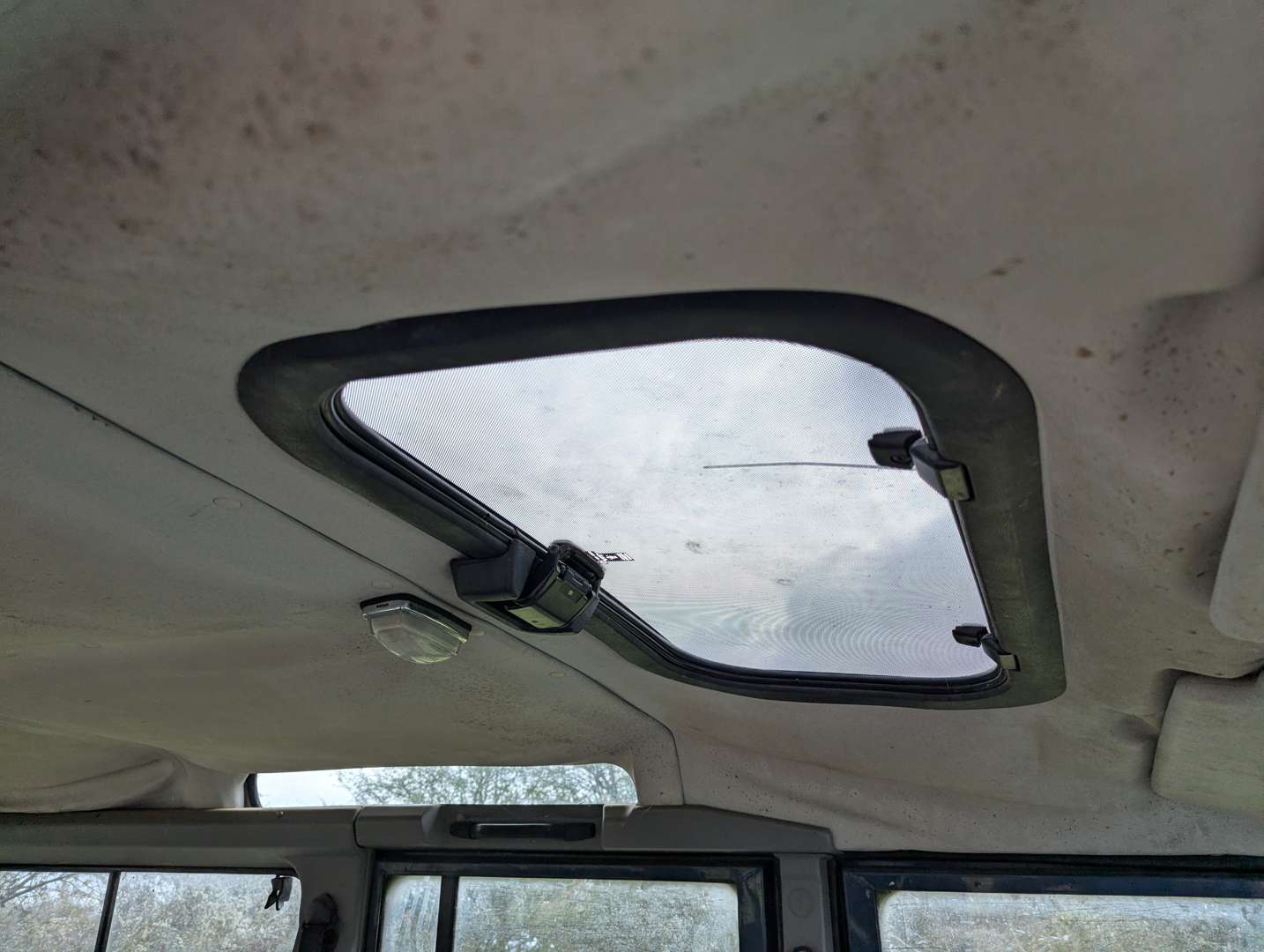 <p>1989 LAND ROVER ONE TEN COUNTY D TURBO</p>