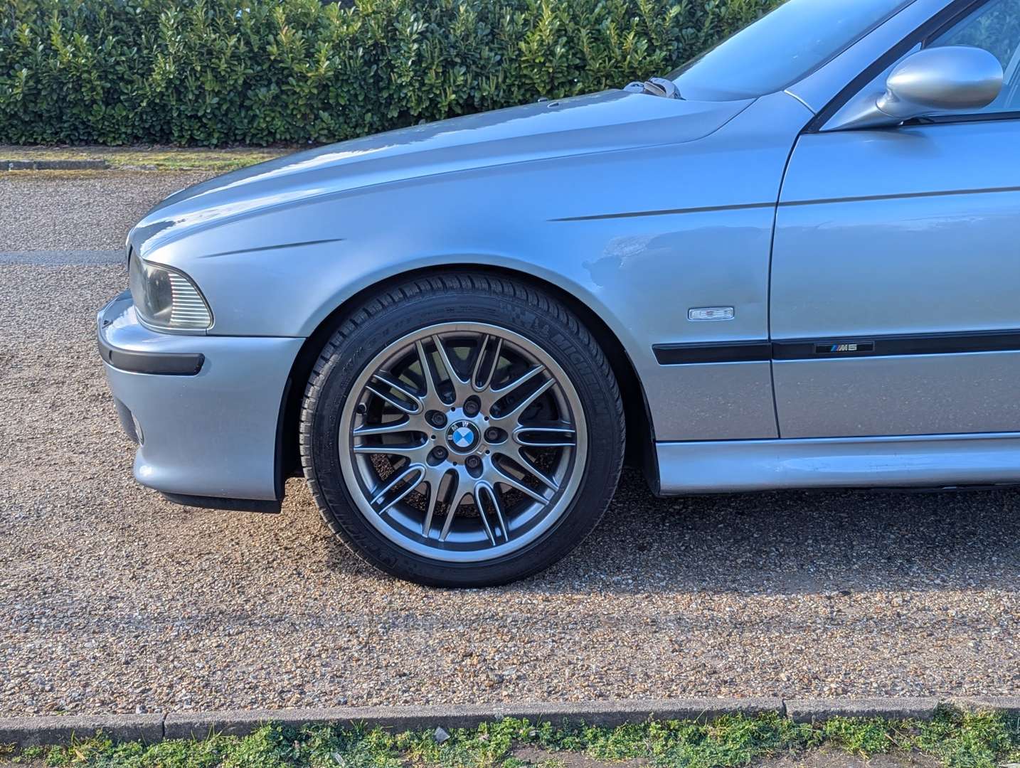 <p>2001 BMW M5 E39</p>
