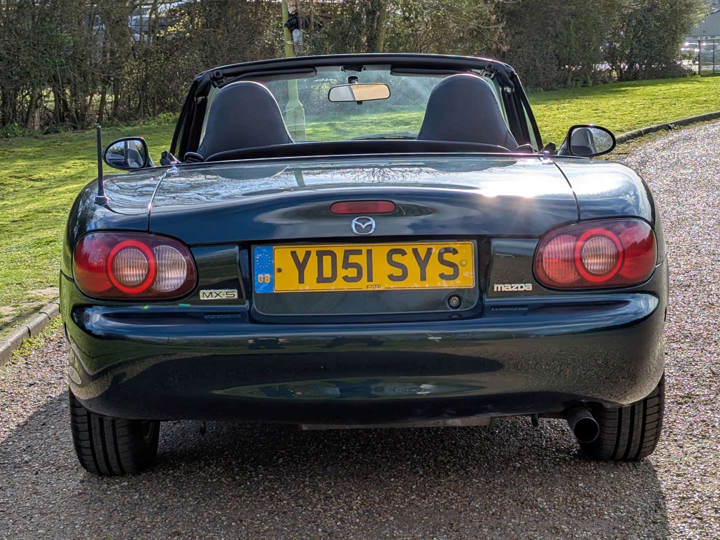 <p>2001 MAZDA MX-5</p>