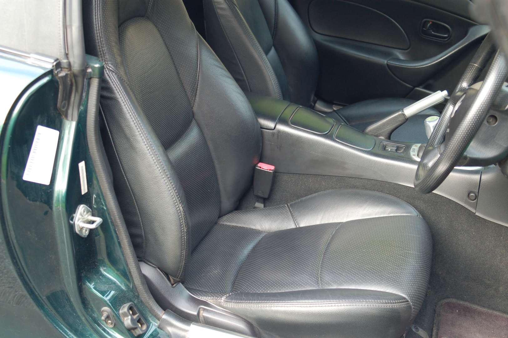 <p>2001 MAZDA MX-5</p>