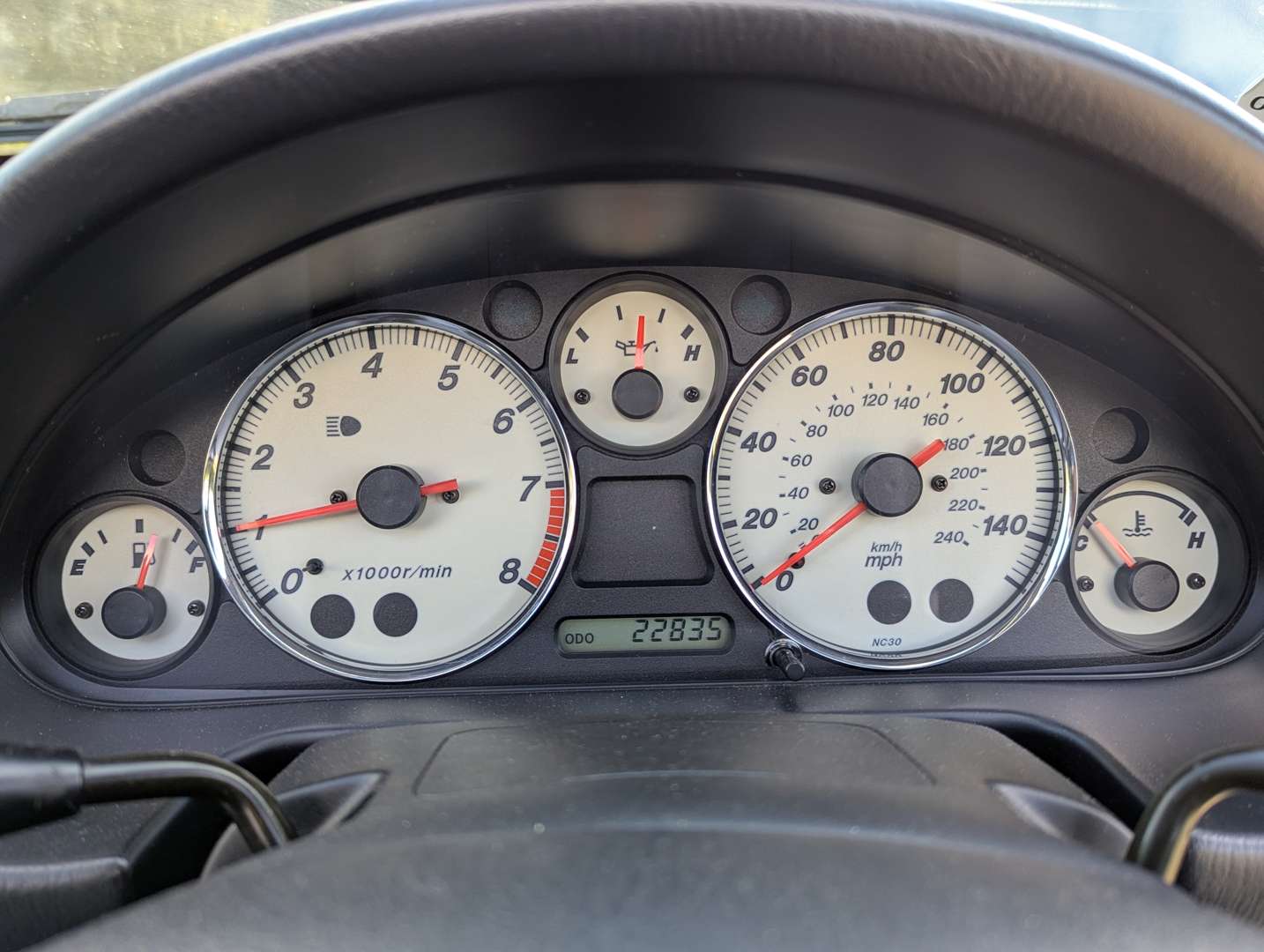 <p>2001 MAZDA MX-5</p>