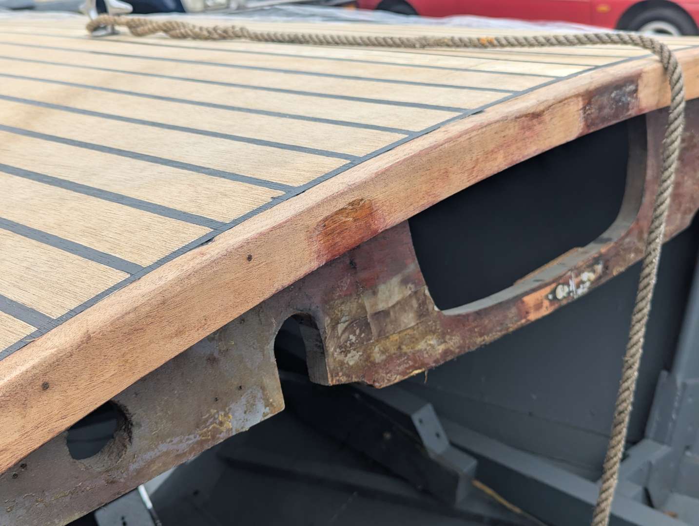 <p>1957 HEALEY 55 BOAT</p>