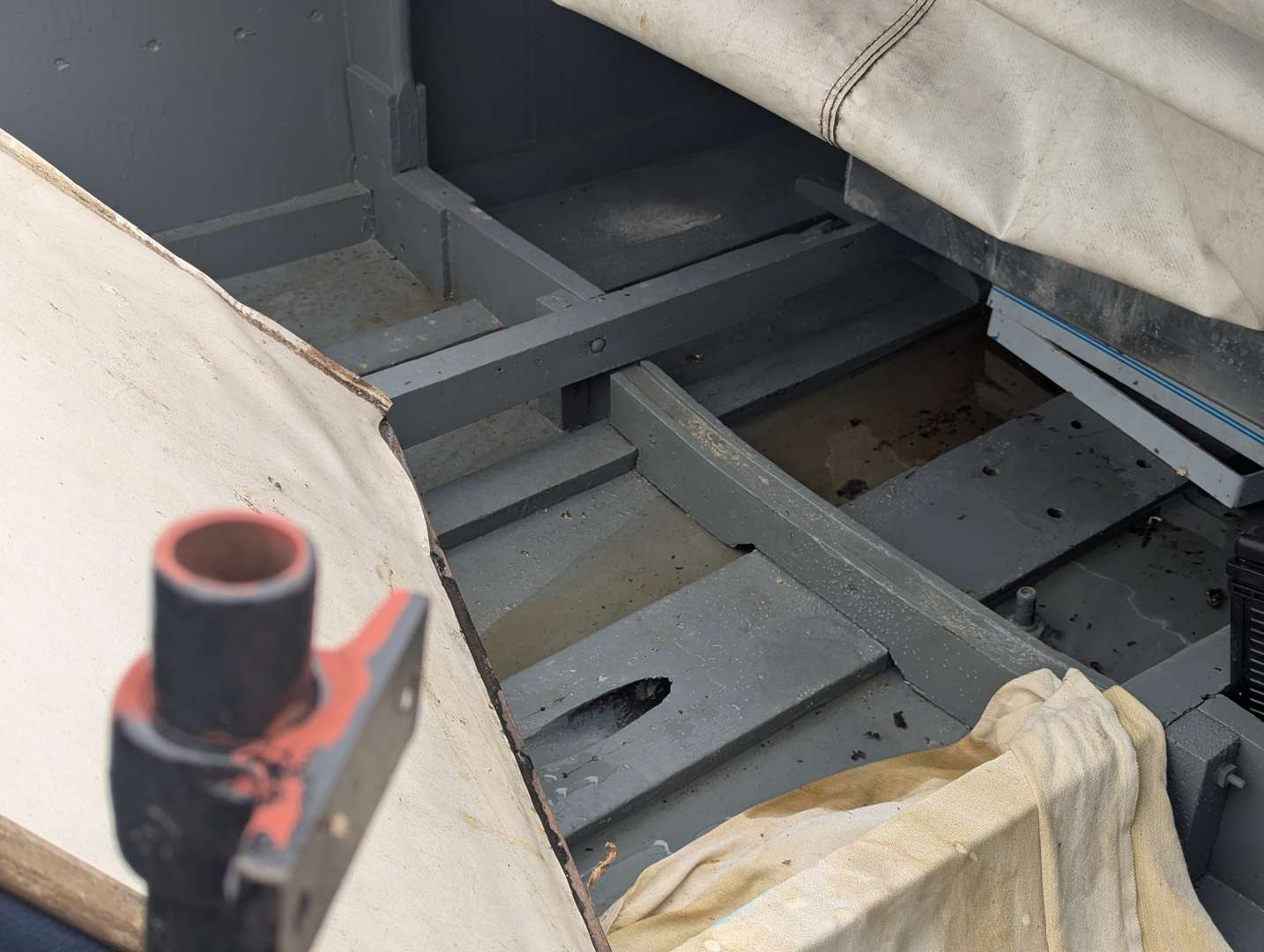 <p>1957 HEALEY 55 BOAT</p>